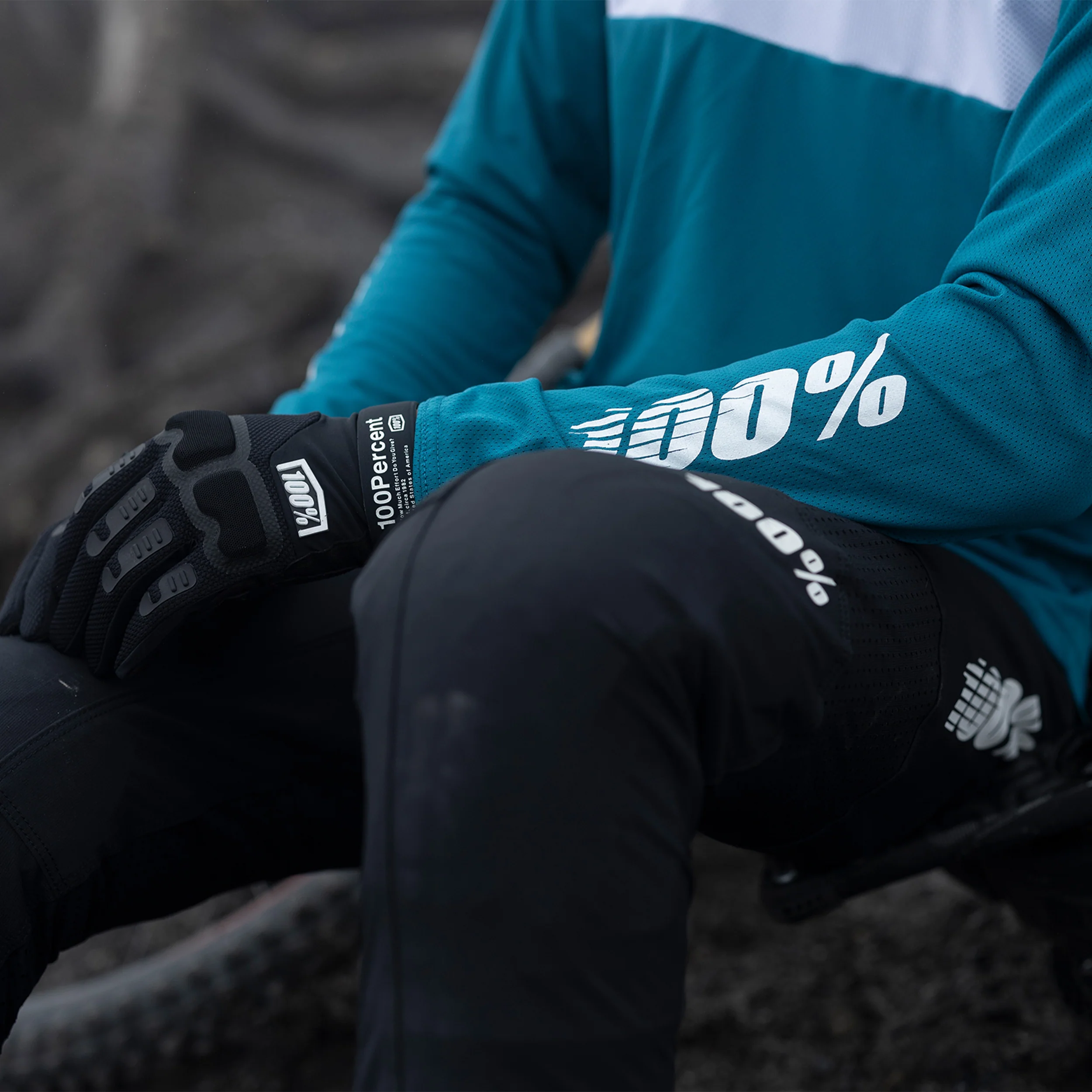 LANGDALE Gloves Black - Image 3